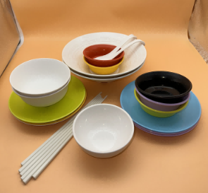 Biodegradable and recyclable tableware